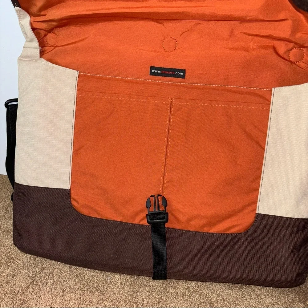 Lowepro Slim Factor M Laptop Messenger Shoulder Padded Bag